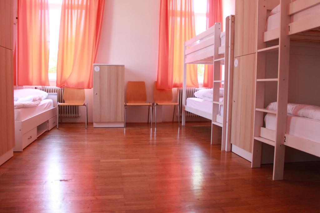 Hostel C - Punkt *